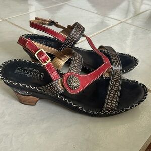 L’Artiste spring step sandals